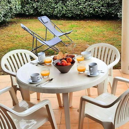 Chez Ced Et Laeti, Appartement Prive Avec Jardin Et Terrasse Dans Residence L'Estuaire Muni D'Une Piscine Couverte Et Aire De Jeu, Linge De Lit Et De Salle D'Eau Ainsi Que Tele, Compris Dans Le Tarif Profitez A Fond De Notre Belle Region Льо Вердон-сюр-Мер Екстериор снимка