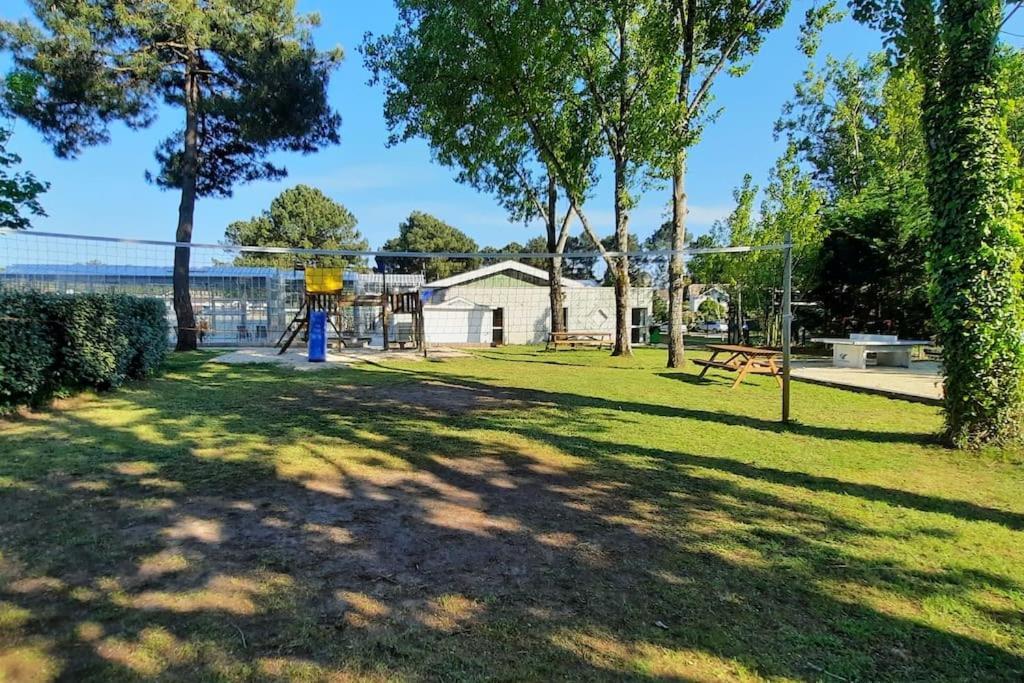 Chez Ced Et Laeti, Appartement Prive Avec Jardin Et Terrasse Dans Residence L'Estuaire Muni D'Une Piscine Couverte Et Aire De Jeu, Linge De Lit Et De Salle D'Eau Ainsi Que Tele, Compris Dans Le Tarif Profitez A Fond De Notre Belle Region Льо Вердон-сюр-Мер Екстериор снимка
